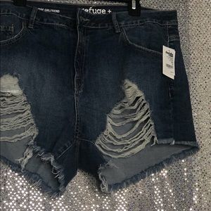 High-waste Boyfriend Shorts